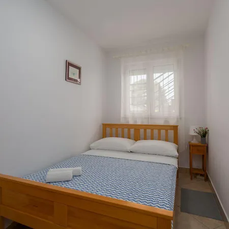 アパート Idyllisches Nur 600 Meter Zum Mit Privater Terrasse, Wifi, Parkplatz