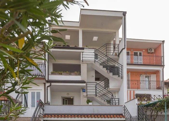 Idyllisches Nur 600 Meter Zum Mit Privater Terrasse, Wifi, Parkplatz Apartment *